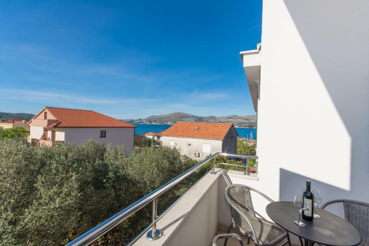 Apartments Fumija Trogir Exterior foto