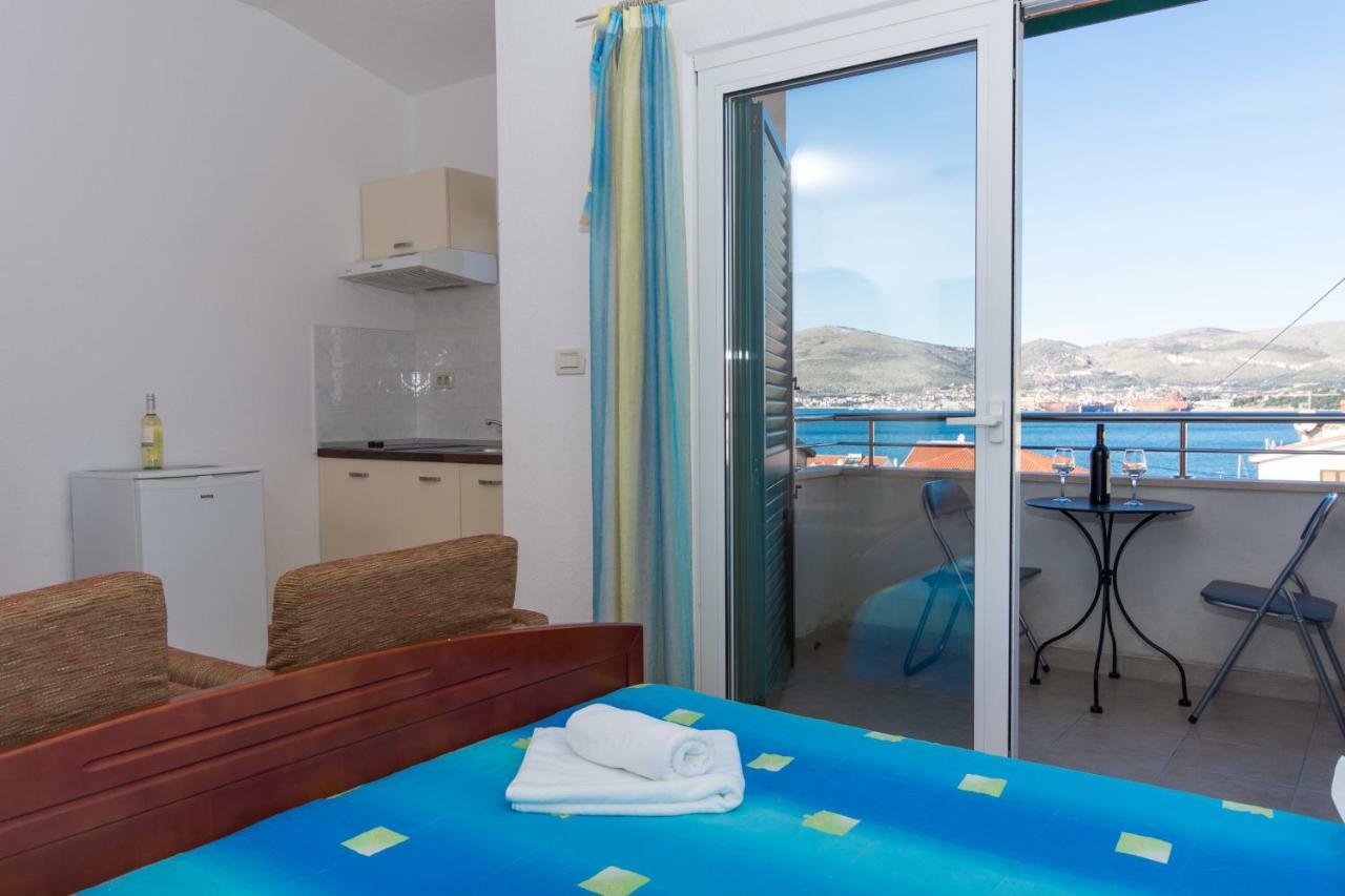 Apartments Fumija Trogir Exterior foto
