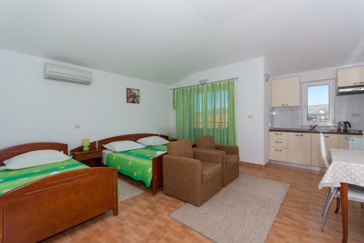 Apartments Fumija Trogir Exterior foto